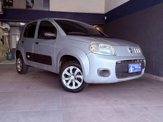 FIAT UNO 1.0 EVO VIVACE 8V FLEX 4P MANUAL FIAT UNO 1.0 EVO VIVACE 8V FLEX 4P MANUAL